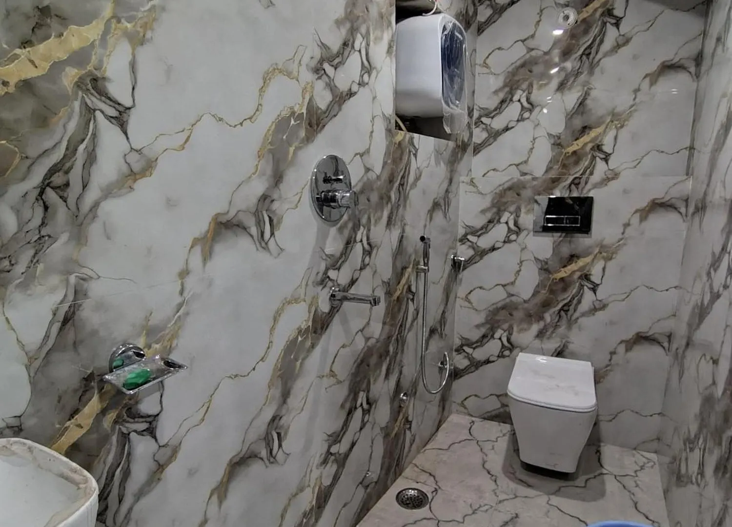 Shree Laxman Guest House Benares India