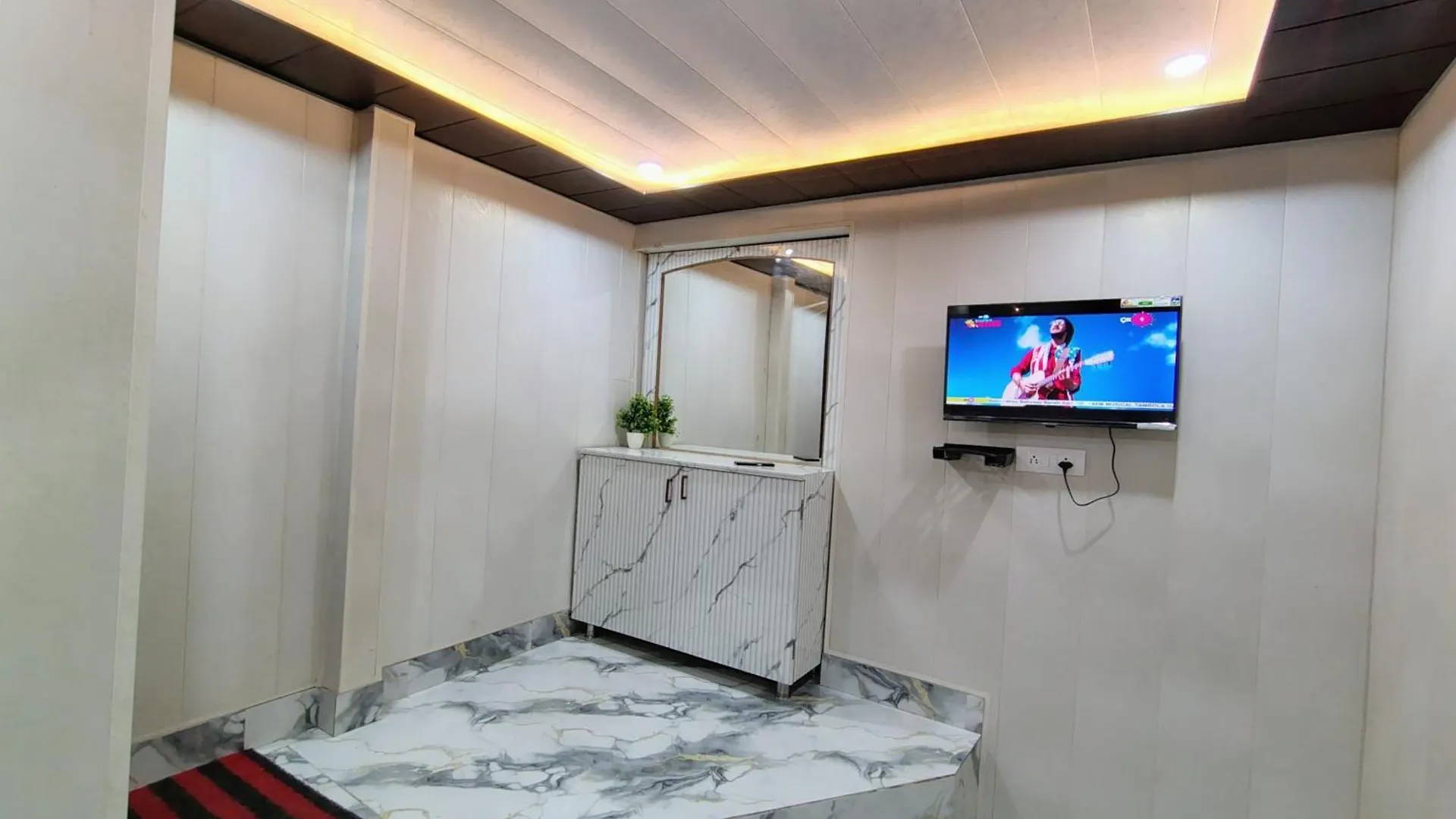Shree Laxman Guest House Benares