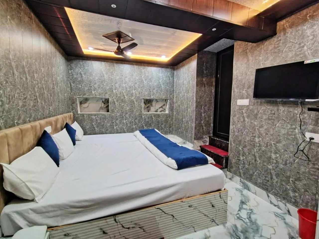 Shree Laxman Guest House Benares India